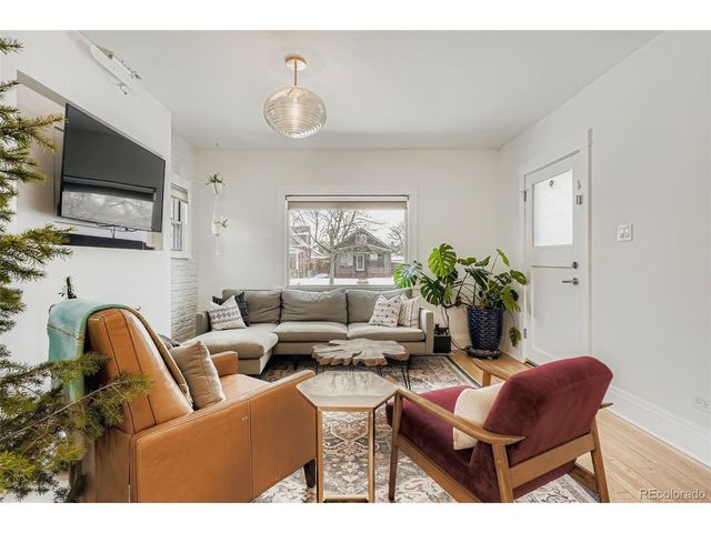 3216 N Vine St, Denver, CO 80205