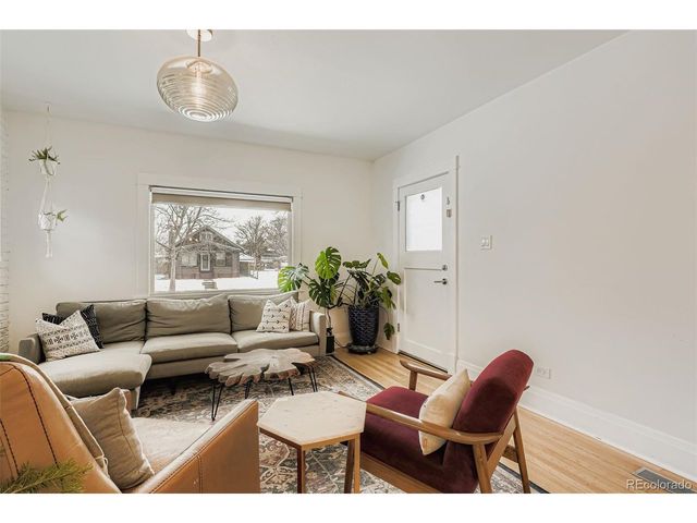 3216 N Vine St, Denver, CO 80205