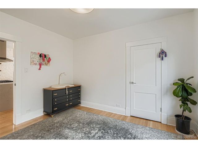 3216 N Vine St, Denver, CO 80205