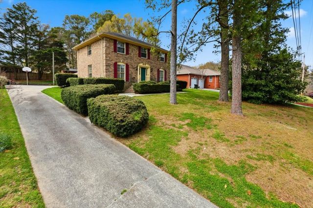 203 Auburn Drive, Dalton, GA 30720