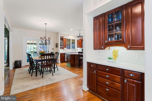 2006 CRANBOURNE RD, Lutherville Timonium, MD 21093