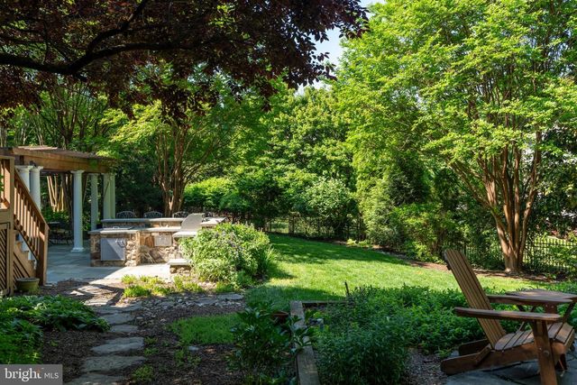 2006 CRANBOURNE RD, Lutherville Timonium, MD 21093