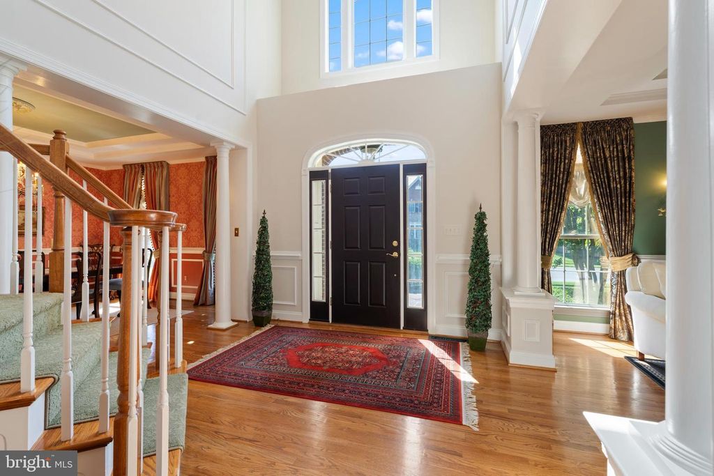 Image 12 of property listing at 2006 CRANBOURNE RD, Lutherville Timonium, MD 21093