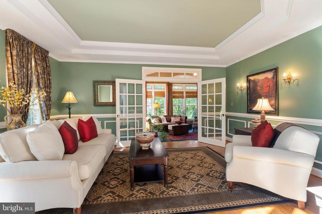 Image 23 of property listing at 2006 CRANBOURNE RD, Lutherville Timonium, MD 21093