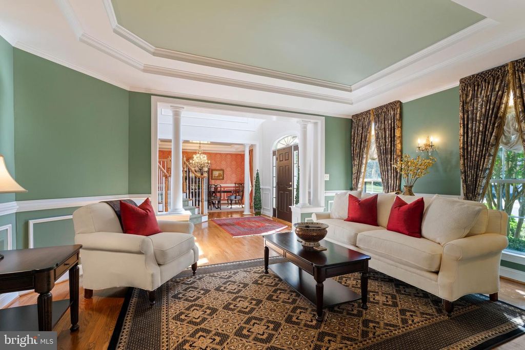 Image 24 of property listing at 2006 CRANBOURNE RD, Lutherville Timonium, MD 21093
