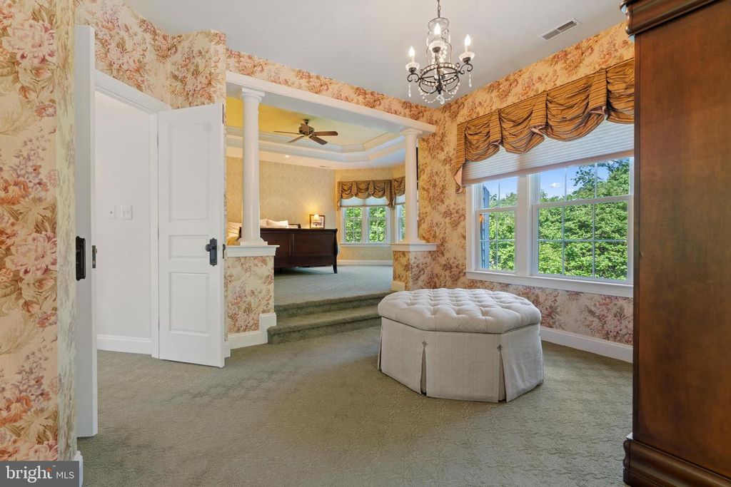 Image 36 of property listing at 2006 CRANBOURNE RD, Lutherville Timonium, MD 21093