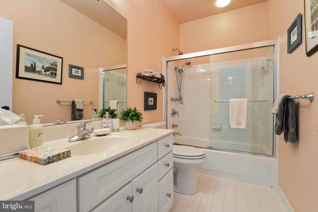 Image 43 of property listing at 2006 CRANBOURNE RD, Lutherville Timonium, MD 21093