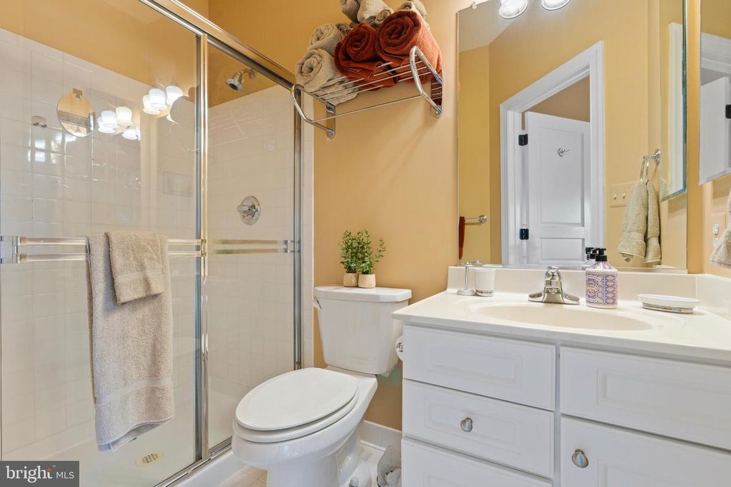 Image 48 of property listing at 2006 CRANBOURNE RD, Lutherville Timonium, MD 21093