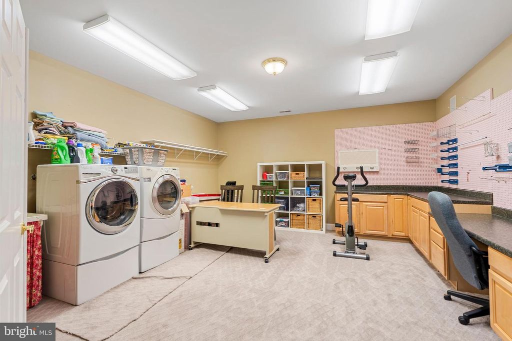 Image 52 of property listing at 2006 CRANBOURNE RD, Lutherville Timonium, MD 21093