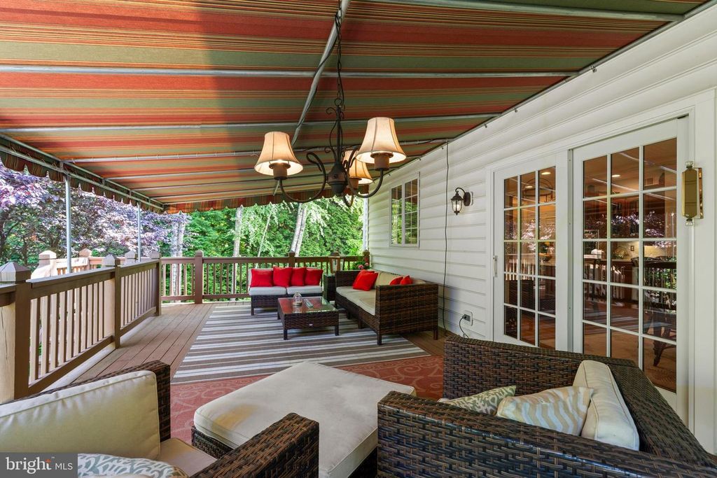 Image 60 of property listing at 2006 CRANBOURNE RD, Lutherville Timonium, MD 21093