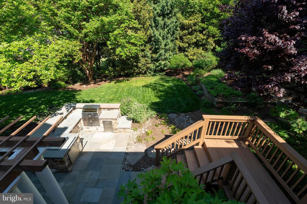 Image 62 of property listing at 2006 CRANBOURNE RD, Lutherville Timonium, MD 21093