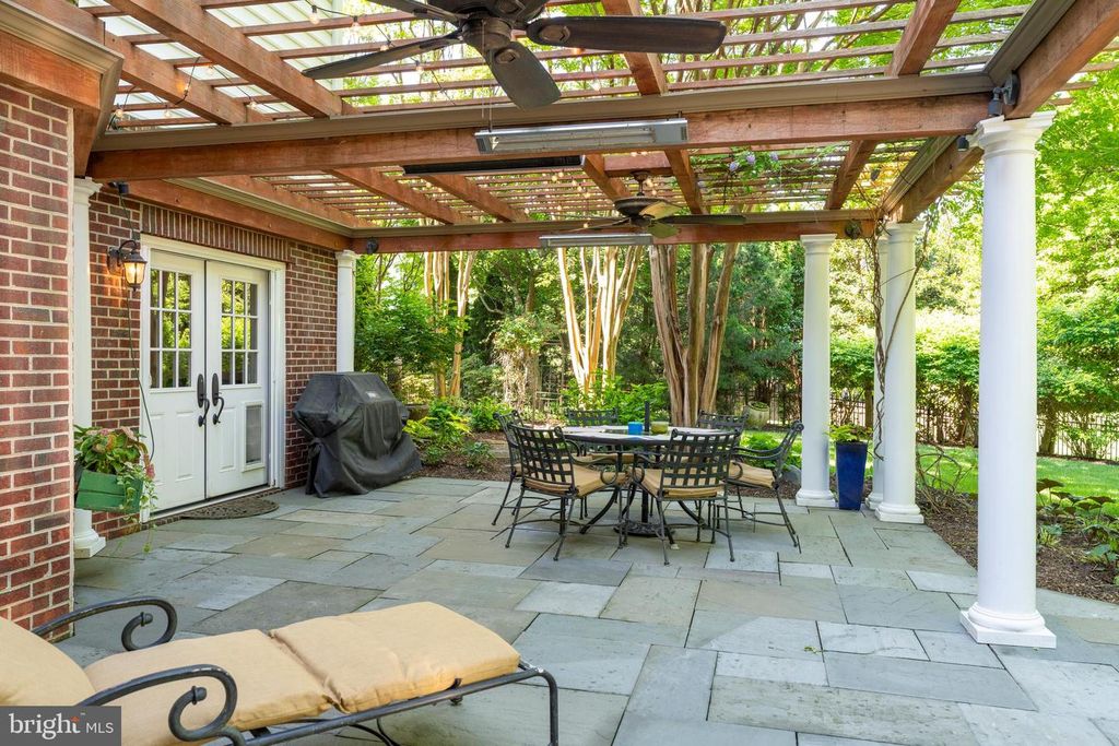Image 67 of property listing at 2006 CRANBOURNE RD, Lutherville Timonium, MD 21093