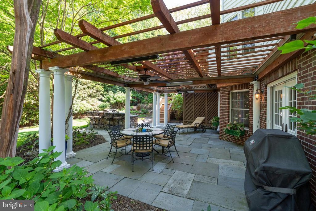 Image 69 of property listing at 2006 CRANBOURNE RD, Lutherville Timonium, MD 21093