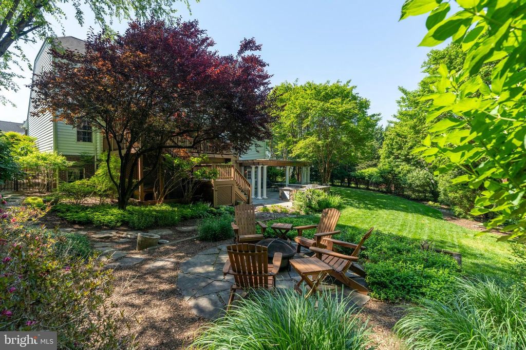 Image 72 of property listing at 2006 CRANBOURNE RD, Lutherville Timonium, MD 21093