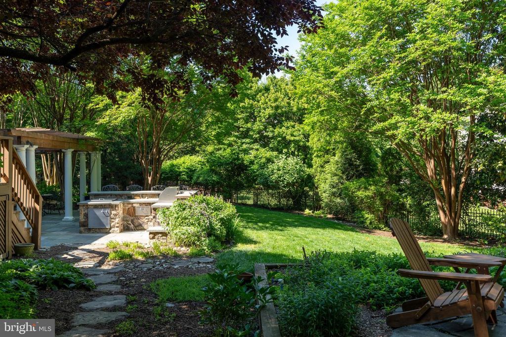 Image 74 of property listing at 2006 CRANBOURNE RD, Lutherville Timonium, MD 21093