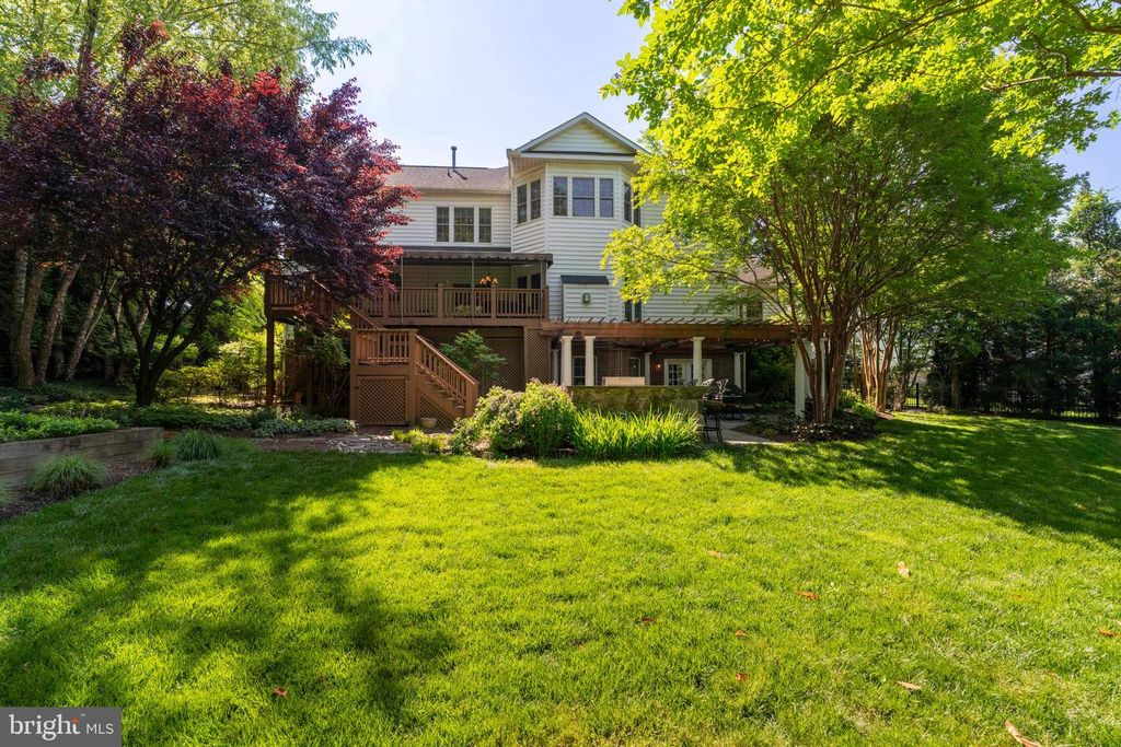 Image 76 of property listing at 2006 CRANBOURNE RD, Lutherville Timonium, MD 21093