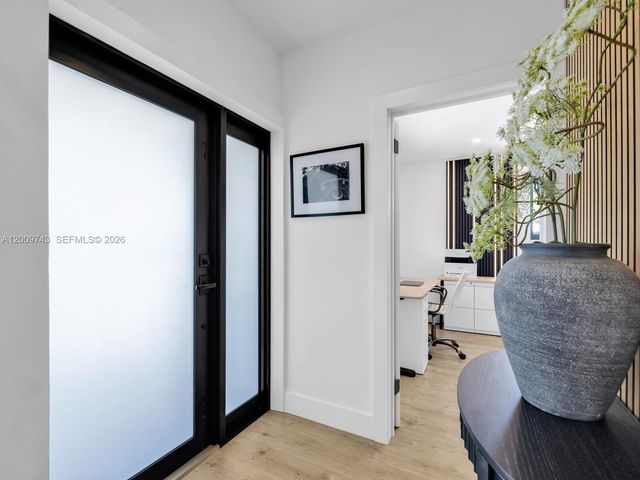 11504 NE 6th Ave, Biscayne Park, FL 33161