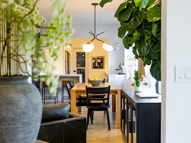 11504 NE 6th Ave, Biscayne Park, FL 33161