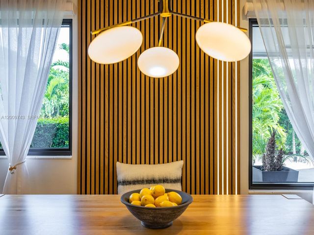 11504 NE 6th Ave, Biscayne Park, FL 33161