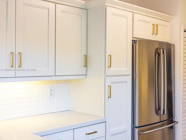 11504 NE 6th Ave, Biscayne Park, FL 33161