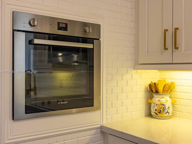 11504 NE 6th Ave, Biscayne Park, FL 33161