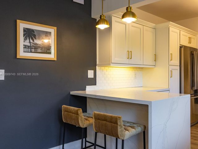 11504 NE 6th Ave, Biscayne Park, FL 33161