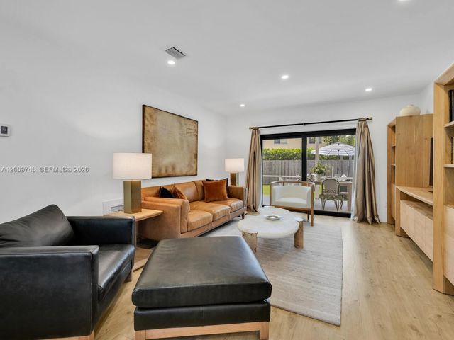 11504 NE 6th Ave, Biscayne Park, FL 33161