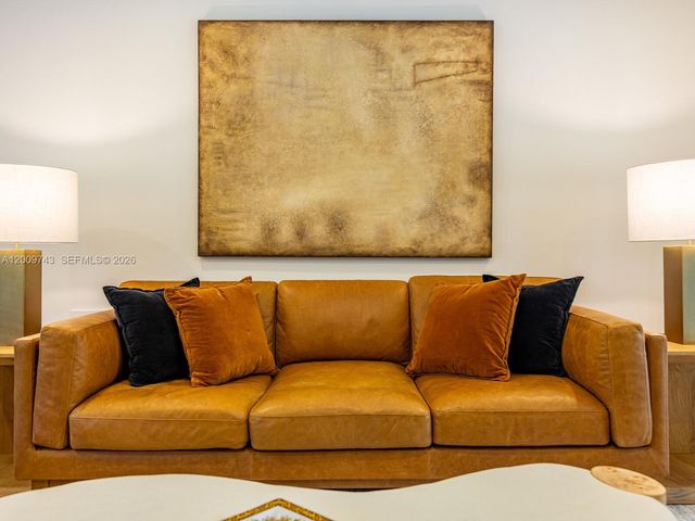 11504 NE 6th Ave, Biscayne Park, FL 33161