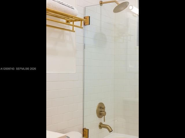 11504 NE 6th Ave, Biscayne Park, FL 33161