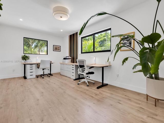 11504 NE 6th Ave, Biscayne Park, FL 33161