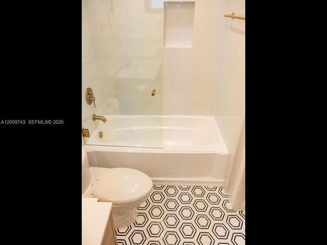 11504 NE 6th Ave, Biscayne Park, FL 33161