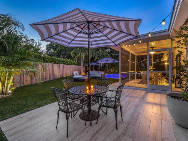 11504 NE 6th Ave, Biscayne Park, FL 33161