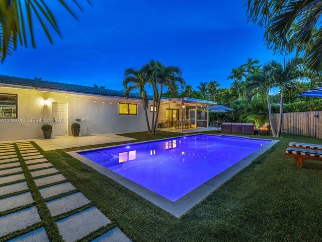 11504 NE 6th Ave, Biscayne Park, FL 33161