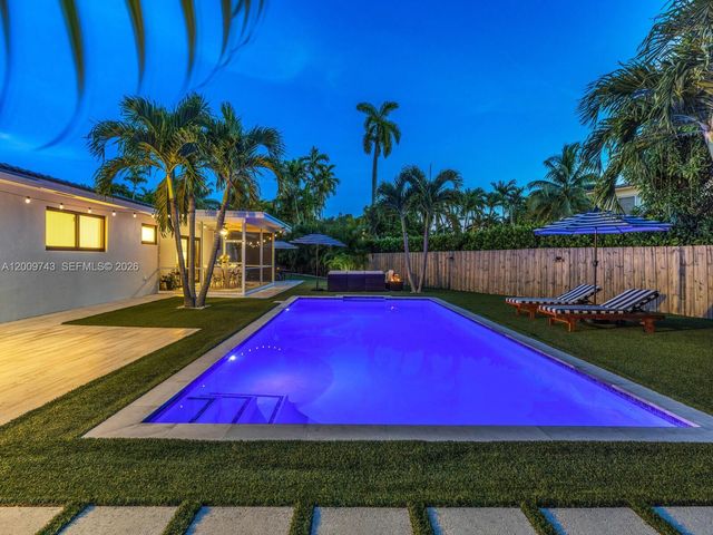 11504 NE 6th Ave, Biscayne Park, FL 33161