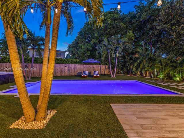 11504 NE 6th Ave, Biscayne Park, FL 33161