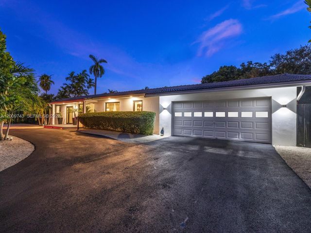 11504 NE 6th Ave, Biscayne Park, FL 33161