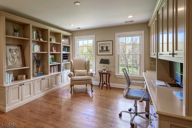 85 Mosle Rd, Peapack Gladstone Boro, NJ 07934