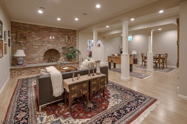 85 Mosle Rd, Peapack Gladstone Boro, NJ 07934