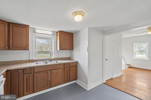822 N COMMERCE AVE, Front Royal, VA 22630