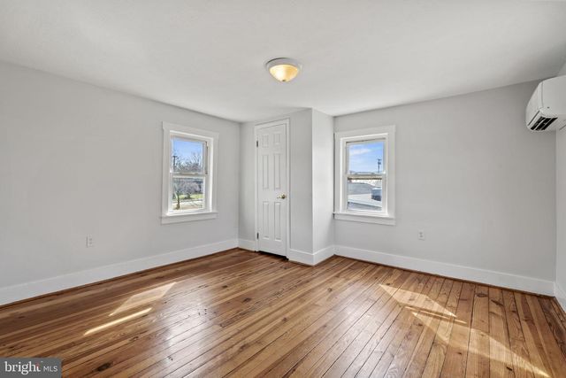 822 N COMMERCE AVE, Front Royal, VA 22630