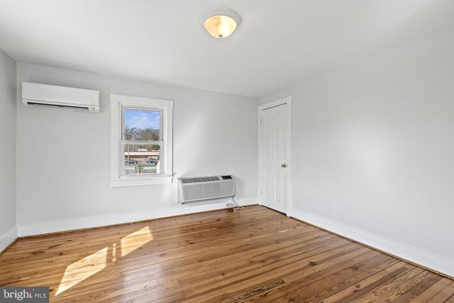 822 N COMMERCE AVE, Front Royal, VA 22630