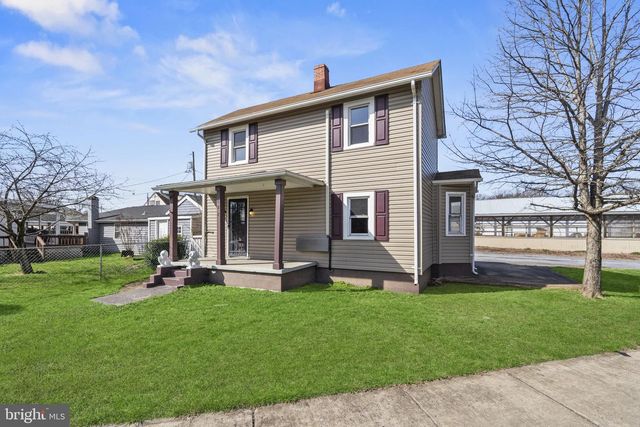 822 N COMMERCE AVE, Front Royal, VA 22630