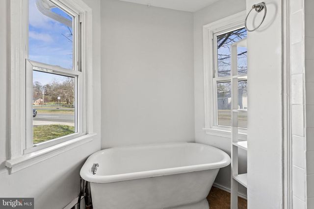 822 N COMMERCE AVE, Front Royal, VA 22630