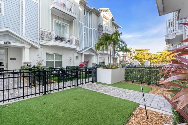 506 LAUREL PARK DRIVE 506, Sarasota, FL 34236