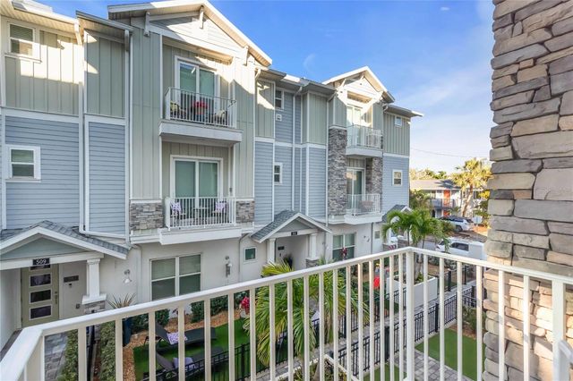 506 LAUREL PARK DRIVE 506, Sarasota, FL 34236