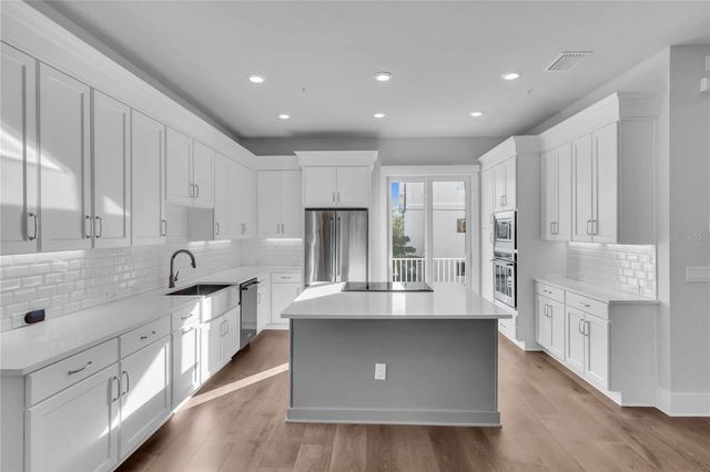 506 LAUREL PARK DRIVE 506, Sarasota, FL 34236