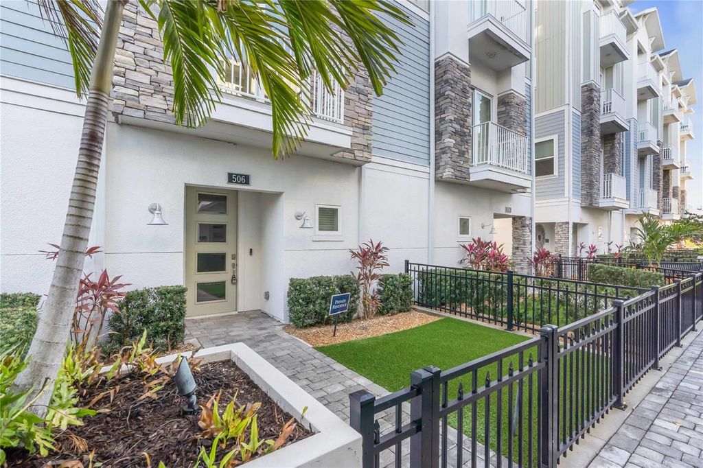 506 LAUREL PARK DRIVE 506, Sarasota, FL 34236