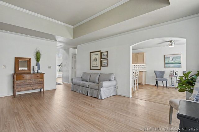 5527 S Delaware Court, Tulsa, OK 74105