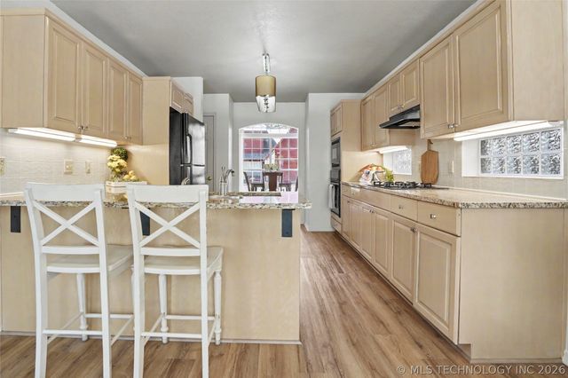 5527 S Delaware Court, Tulsa, OK 74105