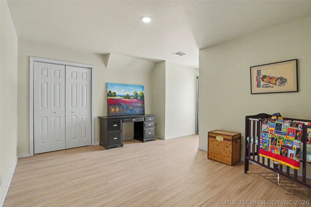 5527 S Delaware Court, Tulsa, OK 74105